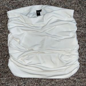 Beautiful white skirt 🤍